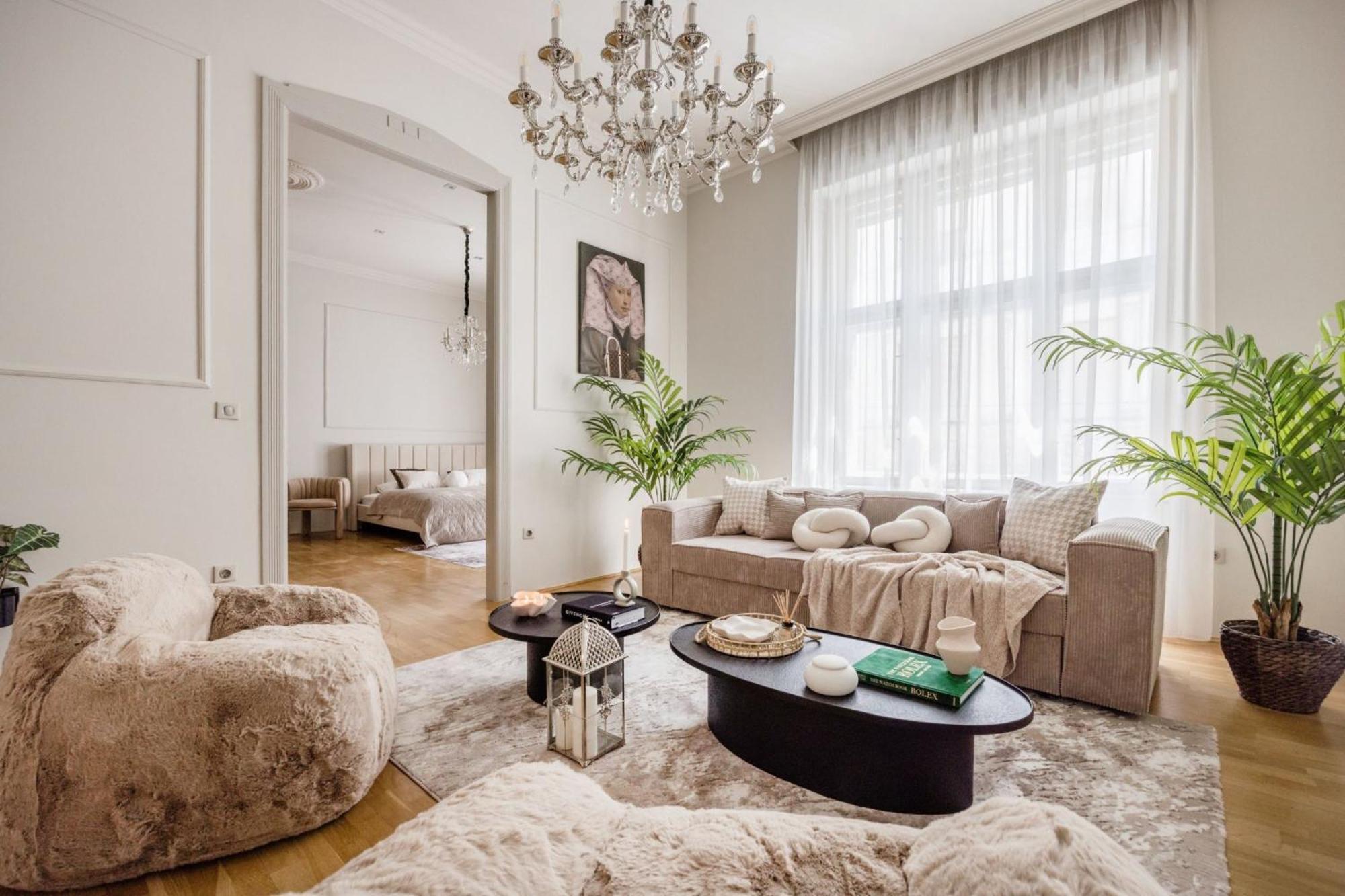 Timeless Elegant Apartment By Opera House Будапеща Екстериор снимка